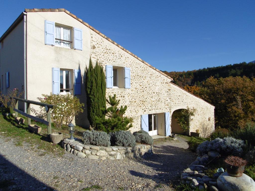 La Ferme De Valauris Bed & Breakfast Sisteron Ngoại thất bức ảnh