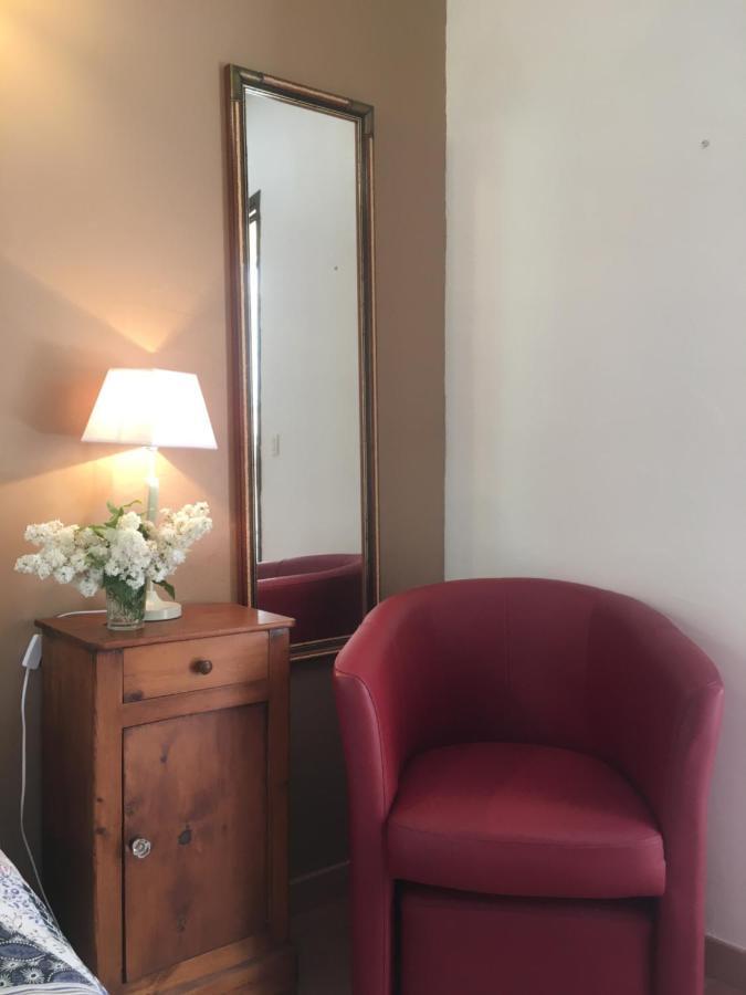 La Ferme De Valauris Bed & Breakfast Sisteron Ngoại thất bức ảnh