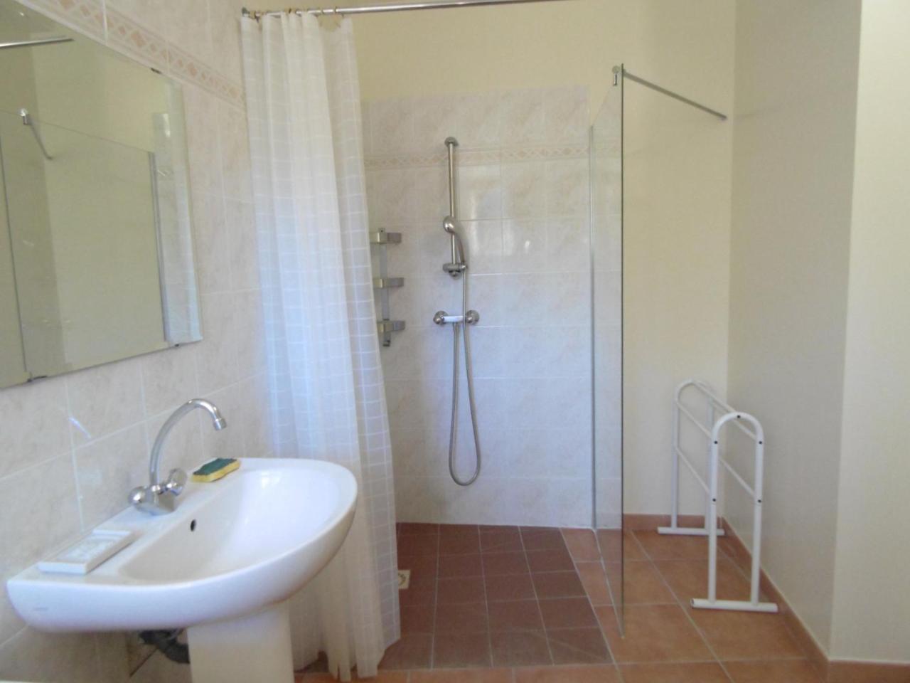 La Ferme De Valauris Bed & Breakfast Sisteron Ngoại thất bức ảnh