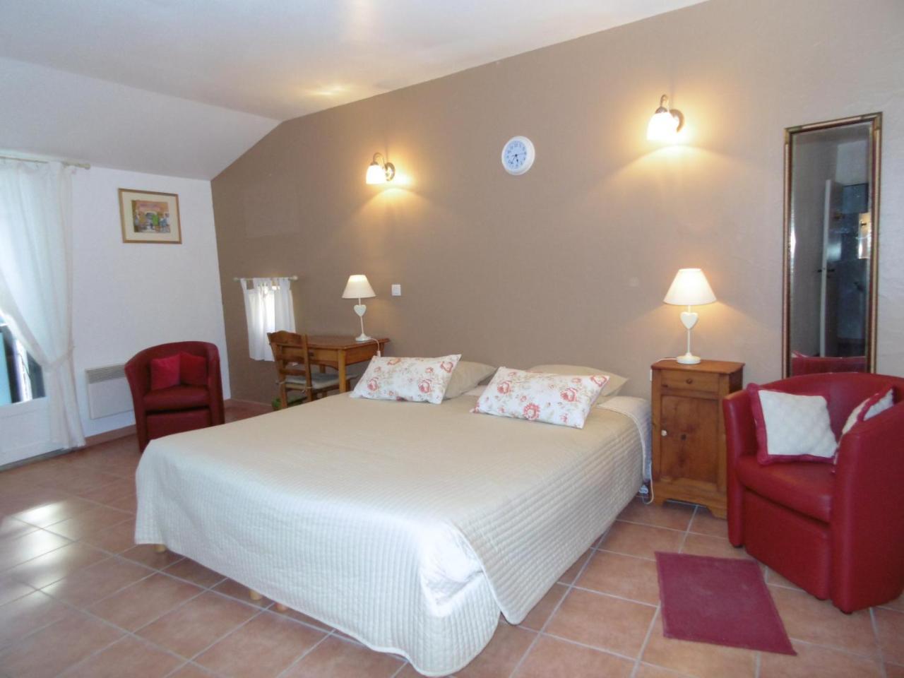La Ferme De Valauris Bed & Breakfast Sisteron Ngoại thất bức ảnh