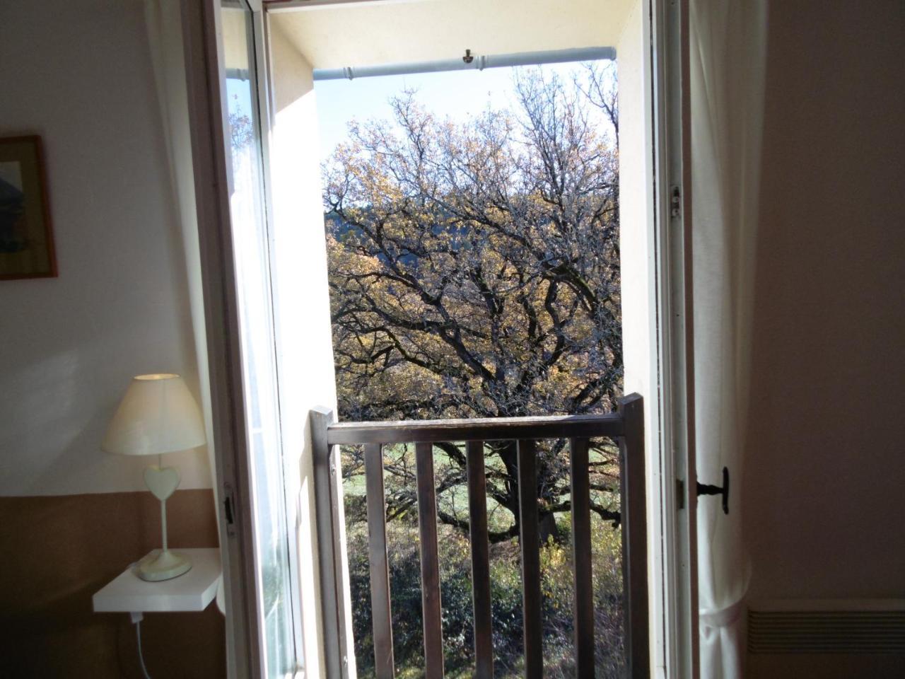 La Ferme De Valauris Bed & Breakfast Sisteron Ngoại thất bức ảnh
