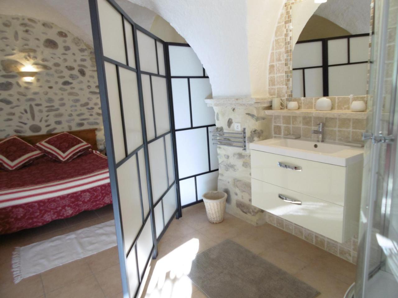 La Ferme De Valauris Bed & Breakfast Sisteron Ngoại thất bức ảnh